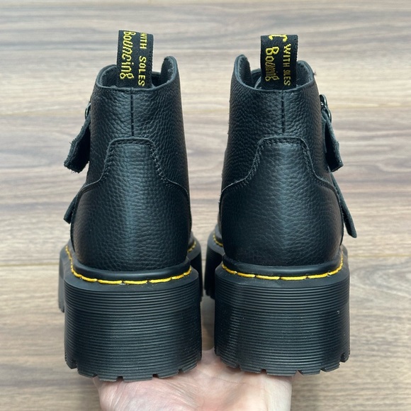 Dr. Martens Devon Flower Buckle Leather Platform Boots in Black Size 8.5 - Picture 6 of 16